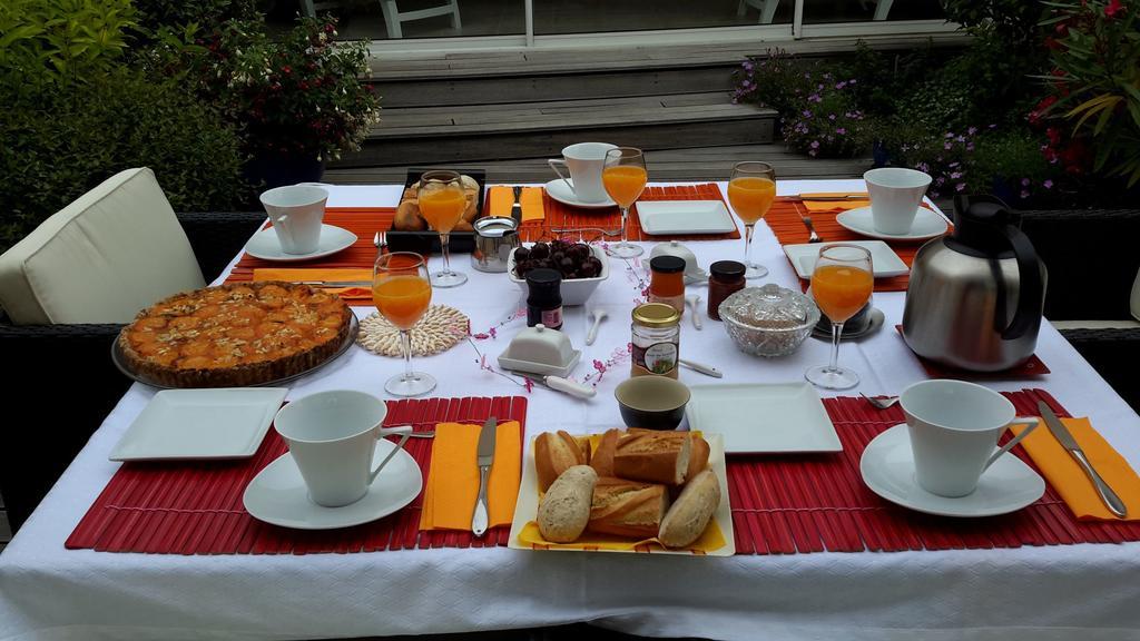 Bed and Breakfast Les Deux Chenes La Chapelle-Sur-Erdre Exteriér fotografie